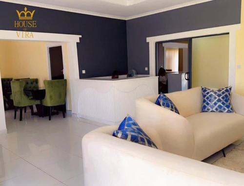 House of Vira Executive Lodge - image 2