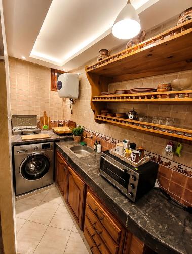 Rabat Salé - Layover Guest House Apartement 2 & Terrace near Airport - 3rd floor no lift (Rabat Sale - Layover Guest House Apartement 2 & Terrace near Airport - 3rd floor no lift) in 벨 아루시