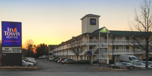 Exterior view, InTown Suites Extended Stay Select Atlanta GA -Smyrna in Smyrna (GA)