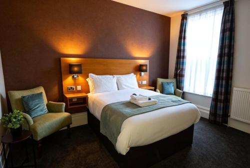 OYO Imperial Hotel Room Type - Deluxe Family Room