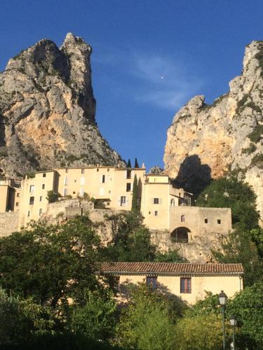 Hôtel Particulier des Lumières - Accommodation - Moustiers-Sainte-Marie