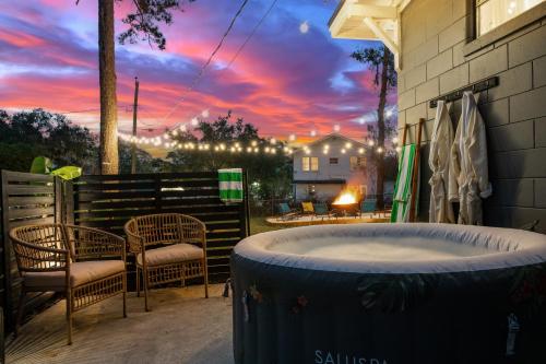 Удобства, Brooksville In-town Mid Century -Sleeps 8 - Hot Tub Cabot Citrus Golf Course 11 miles in Бруксвил (Флорида)