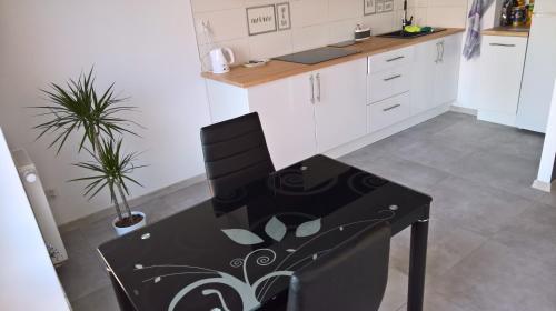 Top Oder Apartments- private parking