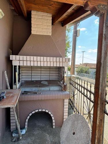 Facilities, Maron's Hearth, Central residence in Maronia in Maronia