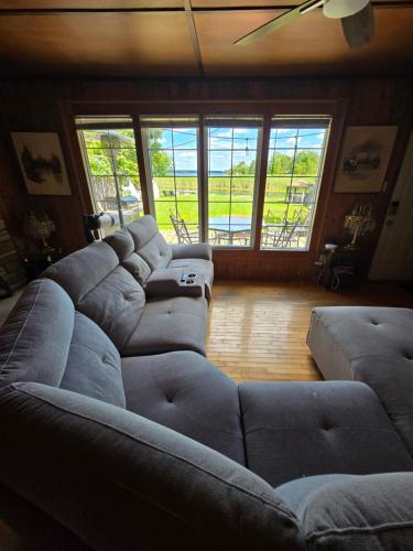 Kawarthas Home/Cottage on Buckhorn Lake in Young's Cove (ON)