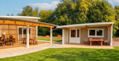Rõdu/terrass, Neubau am See exklusive Ausstattung und Terrasse in Surwold