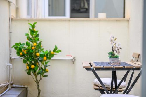 F7 Room 1, Private Double room with private bathroom in shared Flat 5
