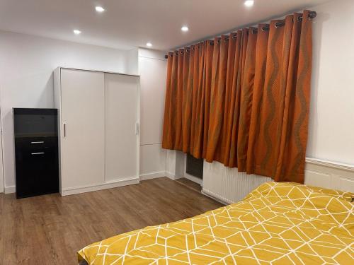 Deal grove in Sawston