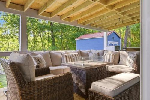 Blue Haven Retreat Private Lakefront Escape in Pittsburg (TX)