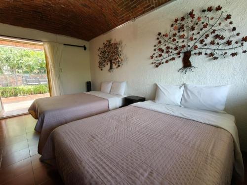 2 double beds