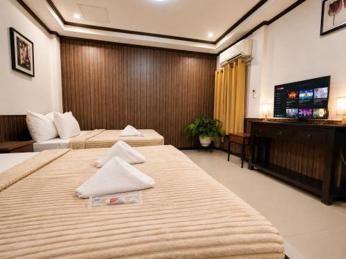 2 double beds