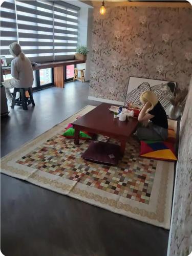 Hongdae Street - Private Guest House - Female only near Yeouido Hangang Park