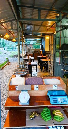 Restaurant, Secret Garden Inn in Magugpo South