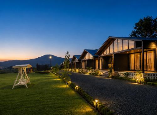 Shreephal Luxury Lake Resort - Hatgad, Saputara in 薩普塔拉