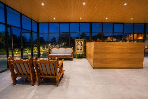 Shreephal Luxury Lake Resort - Hatgad, Saputara in 薩普塔拉