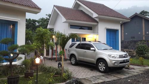 Villa Rumah Bromo