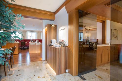 อาหารและเครื่องดื่ม, Sonne 1806 - Hotel am Campus Dornbirn in ดอร์นเบิร์น