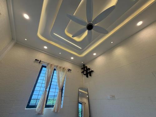 Serenity Hills - Luxury Nature Retreat in Chorla