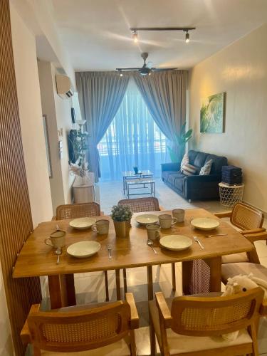 Ipoh Town Majestic Reca 3R2B 10pax (2car parking)