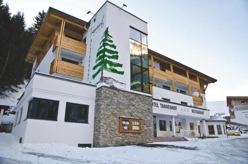 Hotel Tannenhof - image 14