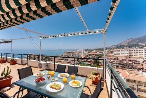 Terrace of Paradise, 3 Bed Duplex, Bbq, Views, Pool, Parking