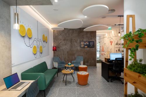 로비, 이비스 스타일 예루살렘 시티 센터 (ibis Styles Jerusalem City Center) in 예루살렘