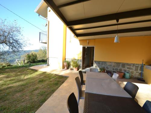 Altan/terrasse, Holiday Home in Pescia with Private Pool in Pescia