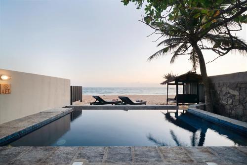 Piscine, Red Parrot Beach Villa with privat swimming pool in Hikkaduwa