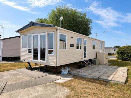 Lovely Caravan With At Steeple Bay Park, Essex Ref 36016F gîte à louer Goldhanger