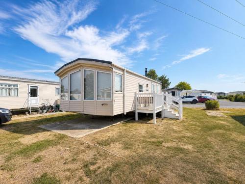 Lovely Caravan At Steeple Bay, Essex Ref 36056A gîte à louer Goldhanger