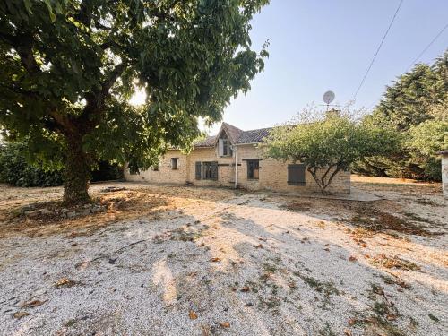 Family house with garden, terrace & BBQ