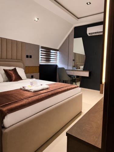 La Topik Hotel & Suites in Ota