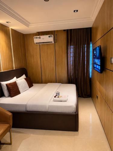 La Topik Hotel & Suites in Ota