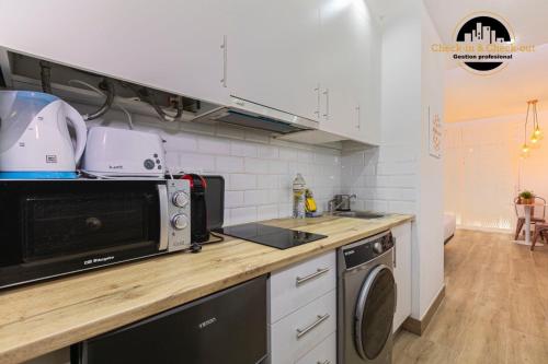 El Acuerdo Apartment - image 2