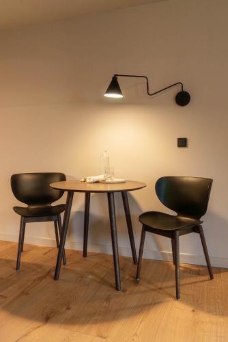 Conlon House Central - image 5