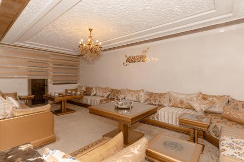 Appart Hôtel Golden Sky Home (Appart Hotel Golden Sky Home) in 貝尼邁拉勒