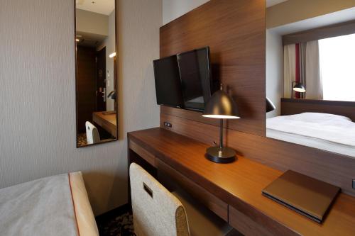 room detail thumbnail 1