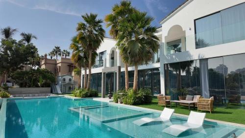 Hot tub, Signature Villa in Palm Jumeirah in The Palm Jumeira