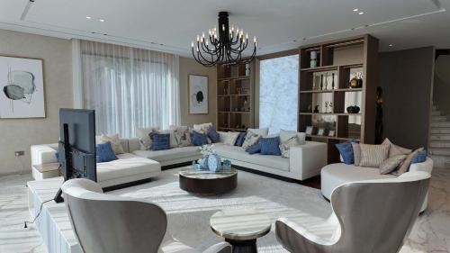 Signature Villa in Palm Jumeirah in The Palm Jumeira