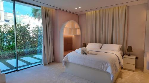Signature Villa in Palm Jumeirah in The Palm Jumeira