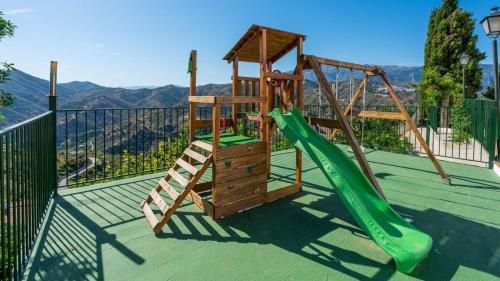 Casa Olivares Altos Sayalonga by Ruralidays in Sayalonga