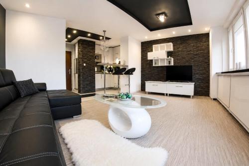 . Black & White Komfortowe Apartamenty 2 km od Centrum