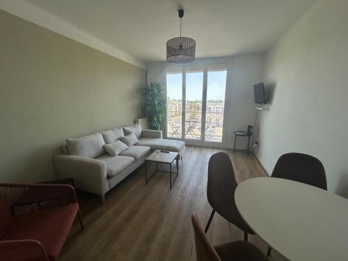 Grand appartement proche Parc Montcalm
