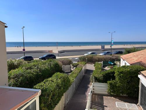 Appartement T2 face a la mer avec parking