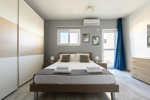 F3 Room 1, Private Double room with private bathroom and balcony, Msida
