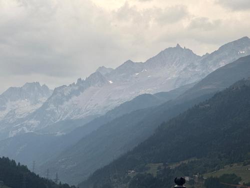 ทัศนียภาพ, Loly Deluxe Duplex House, Alpine passes Basecamp bikers & Hikers in อาอีโรโล