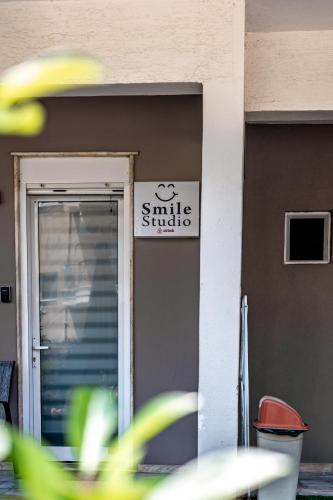 Létesítmények, Smile studio in Drama