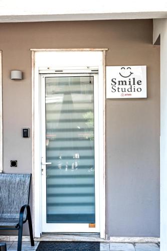 Létesítmények, Smile studio in Drama