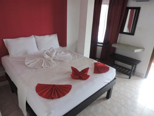 Double Room with Sea View image 5