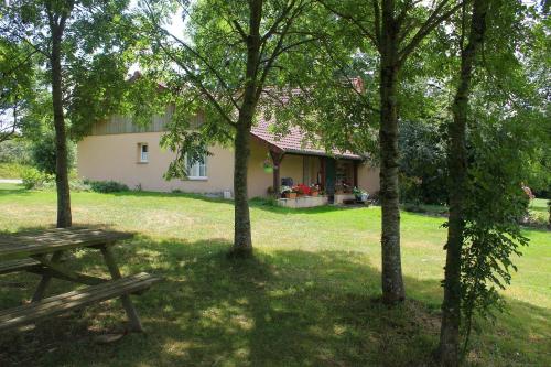 Hotelli välisilme, Petit Crecy in Tintury